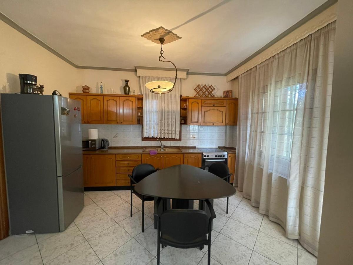 Nea Peramos Large Apartment Near The Beach Екстериор снимка