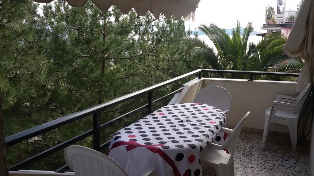 Nea Peramos Large Apartment Near The Beach Екстериор снимка