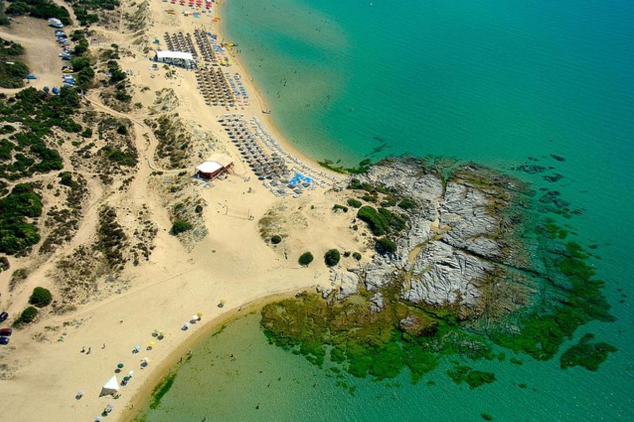 Nea Peramos Large Apartment Near The Beach Екстериор снимка